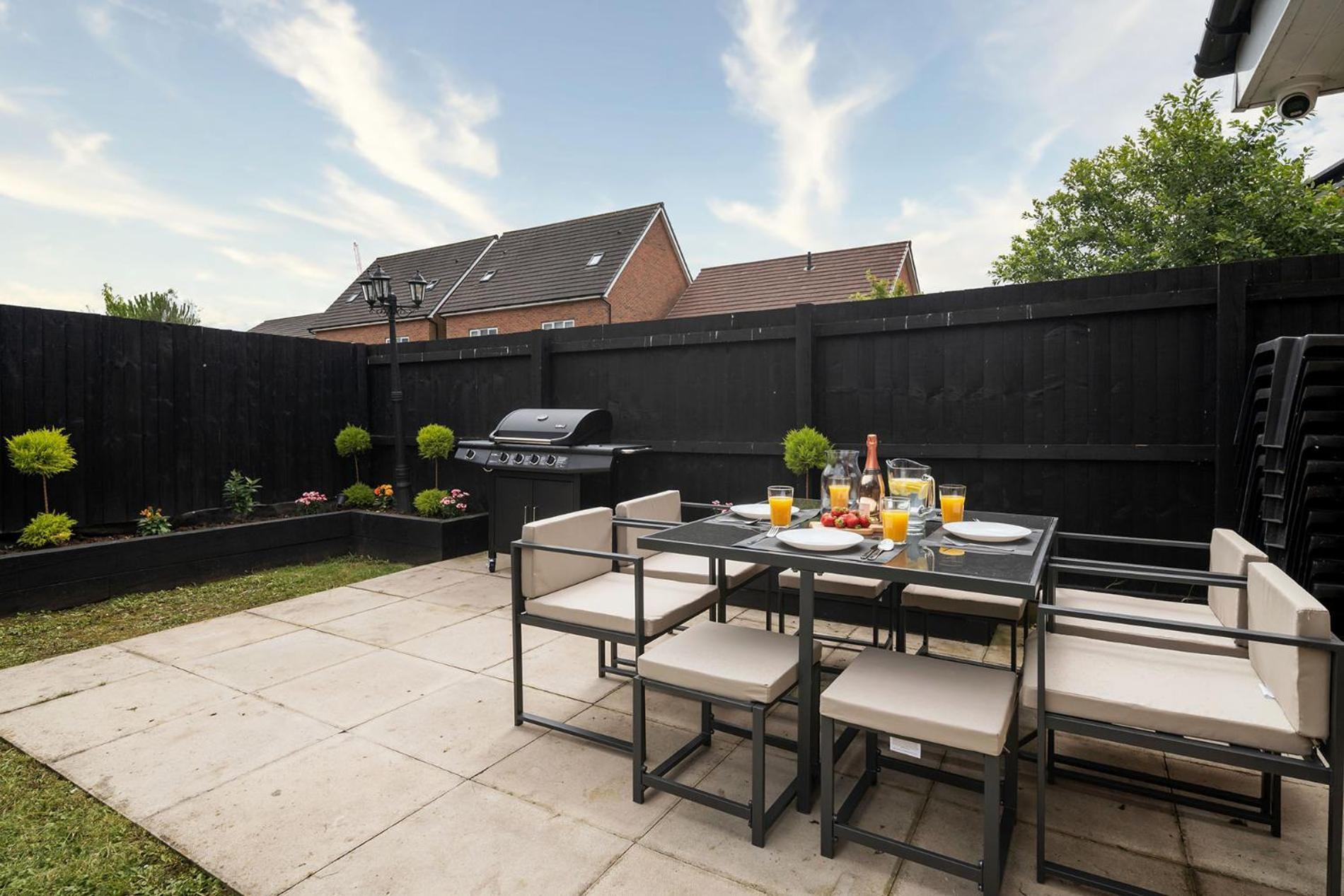 Riverside Villas Manchester Exterior photo