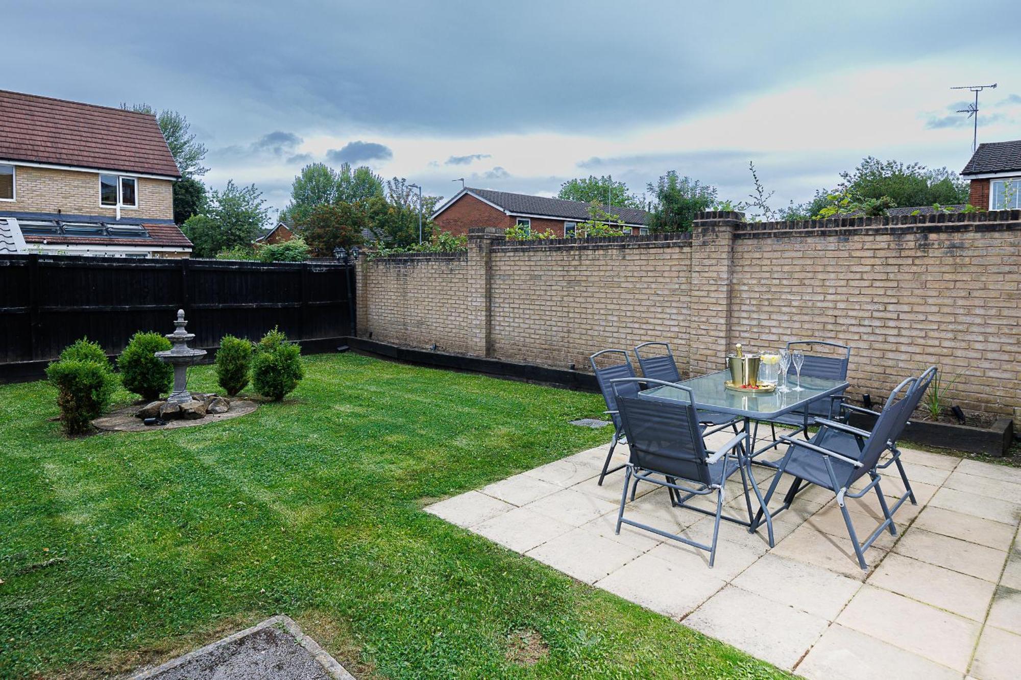 Riverside Villas Manchester Exterior photo